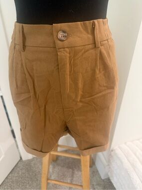 High-Waist Women's Shorts in Camel
